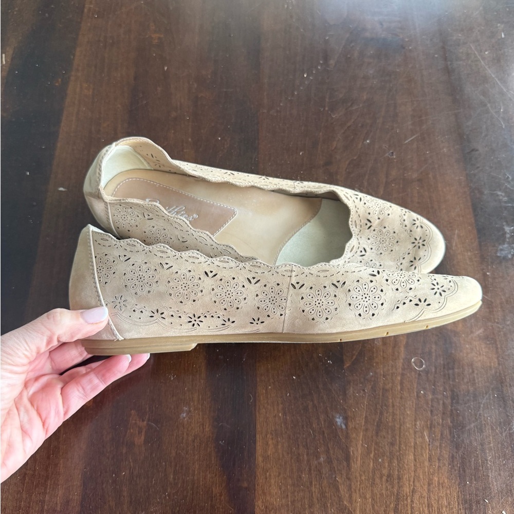 Tan Women's flats